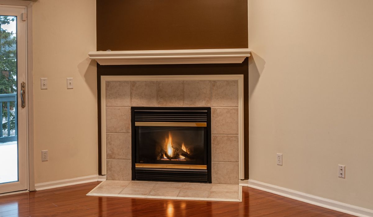 Can You Keep The Glass Doors On Your Gas Fireplace Closed?