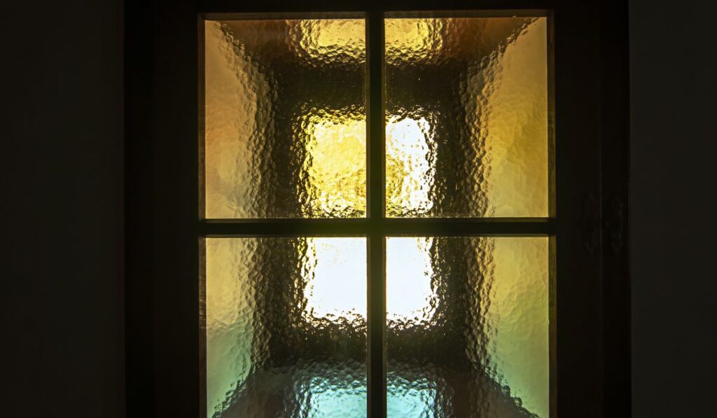 Regenerativ internettet Fejlfri Are Frosted Glass Windows See-Through At Night? - Glass Helper