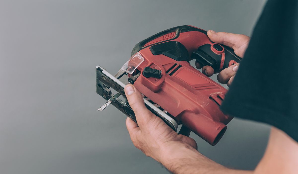 Cutting Plexiglass at Lowes and Home Depot The Cost and Value